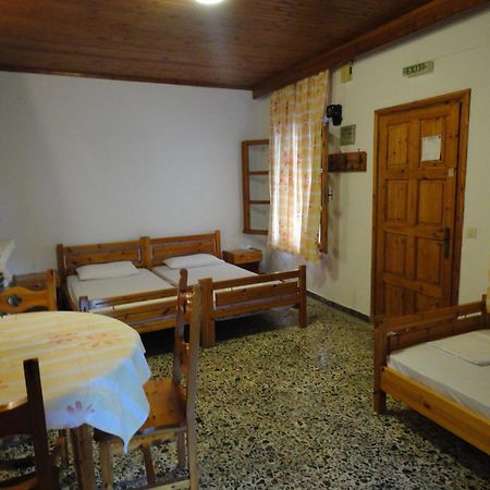 Vicky Rooms & Apartments Ліменас Екстер'єр фото