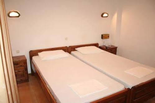 Vicky Rooms & Apartments Ліменас Екстер'єр фото